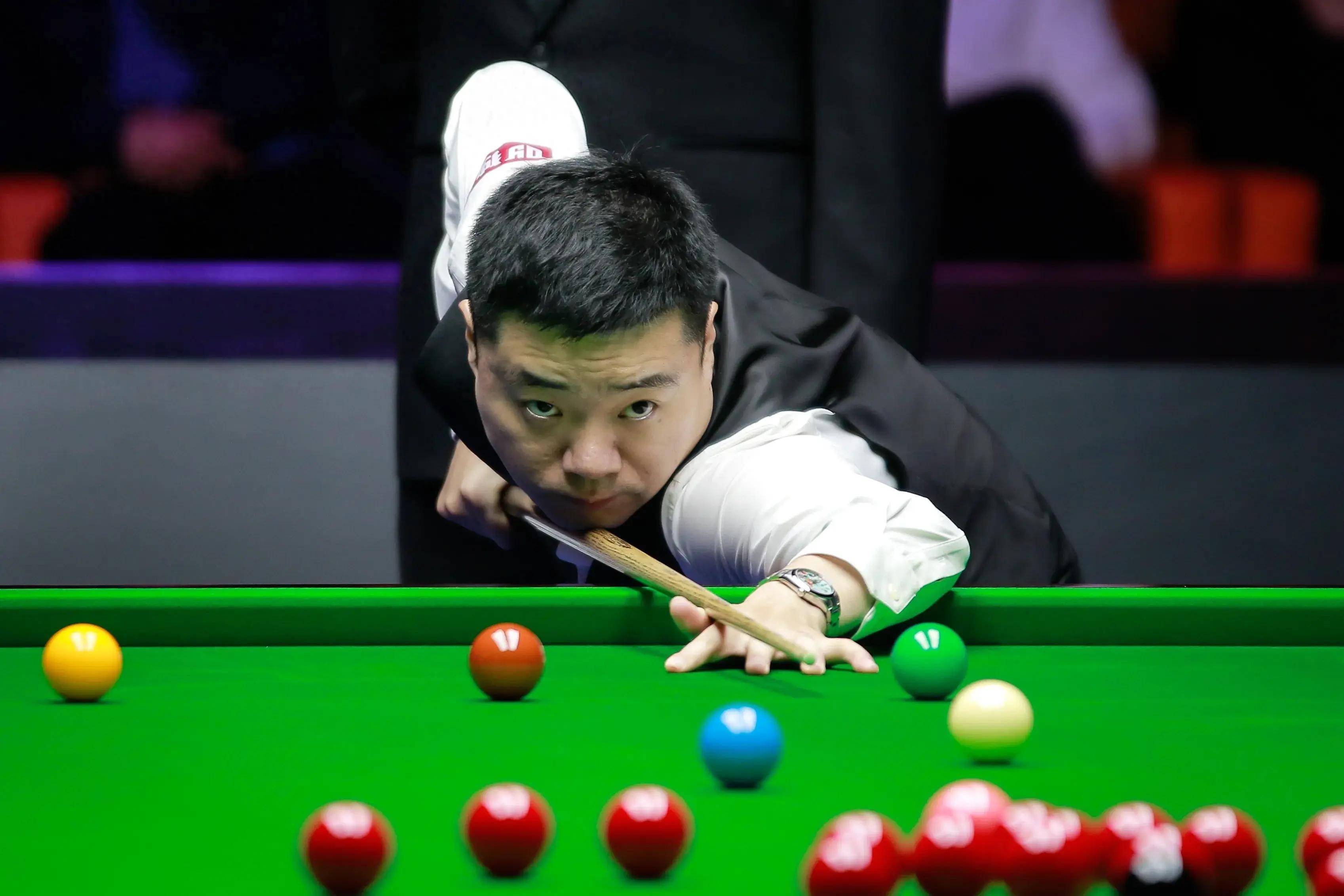 参赛选手而 参赛选手而