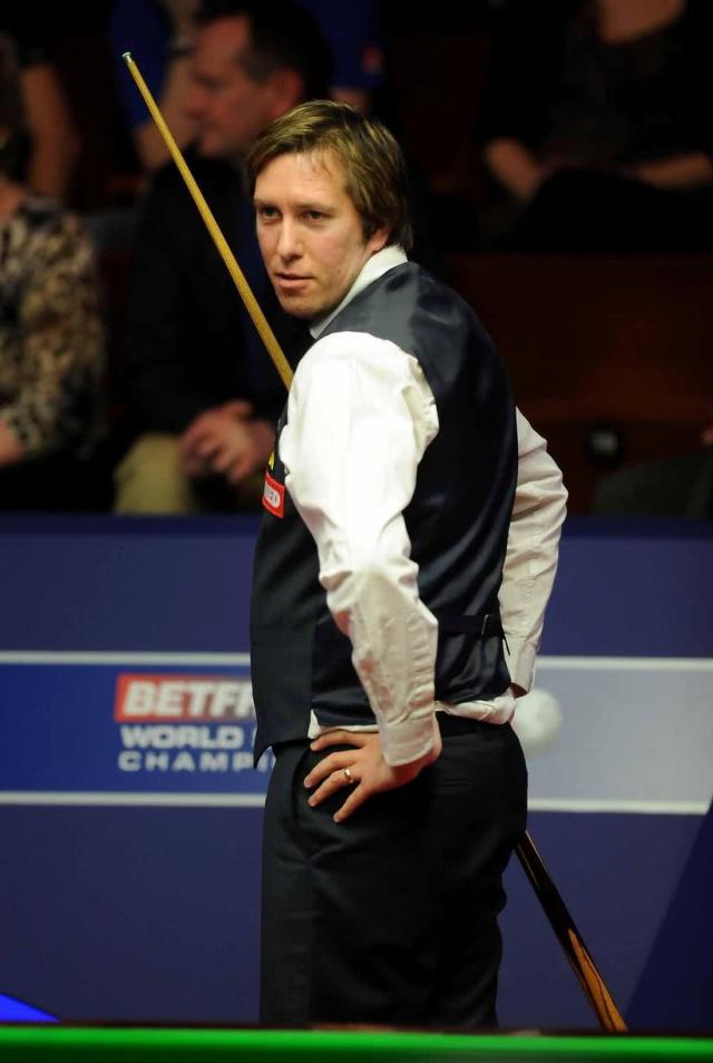 球迷质问的 球迷质问的