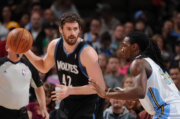 分球到强侧 分球到强侧